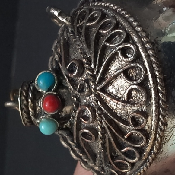 Vintage Tibetan Silver Metal Pendant Snuff Necklace with Red/Turquoise Accents. - Picture 8 of 11